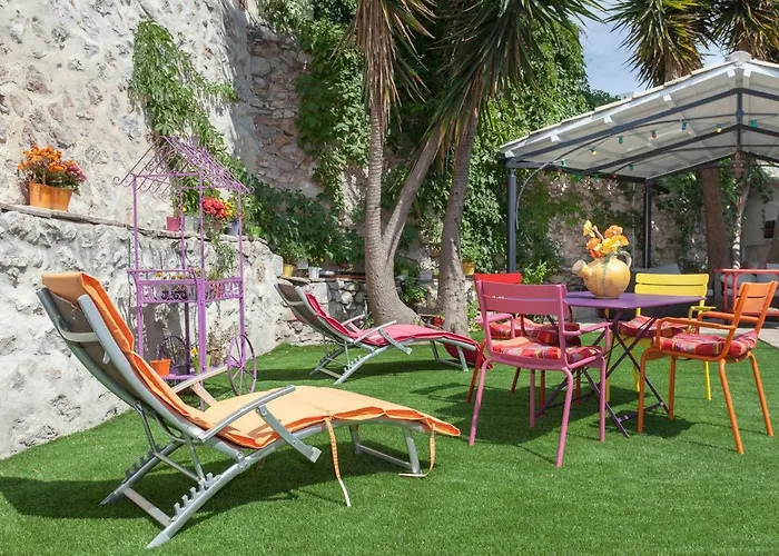 Sete Maison De Ville Avec Jardin Clos